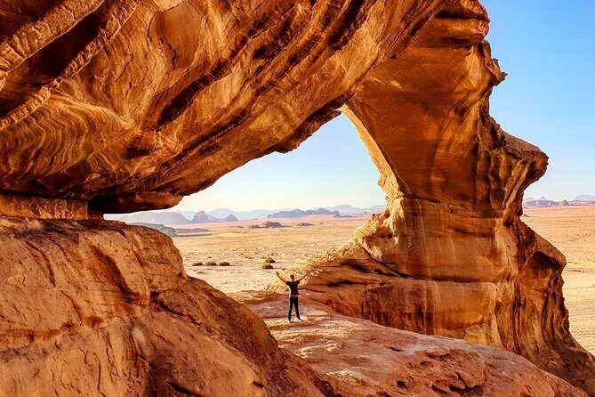 2-Day Private Tour Petra, Wadi Rum and the Dead Sea from Amman - Private transport from Amman: the comfort you pay for (and why it matters)
