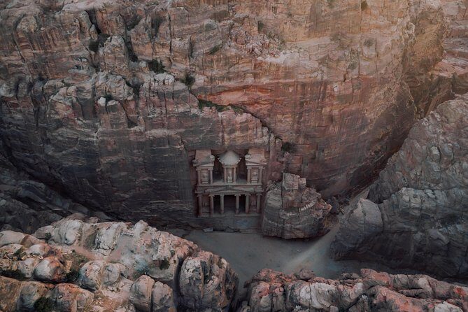3 Day Tour from Amman: Jerash, Petra, Wadi Rum and Dead sea - The driving and the English-speaking guide experience