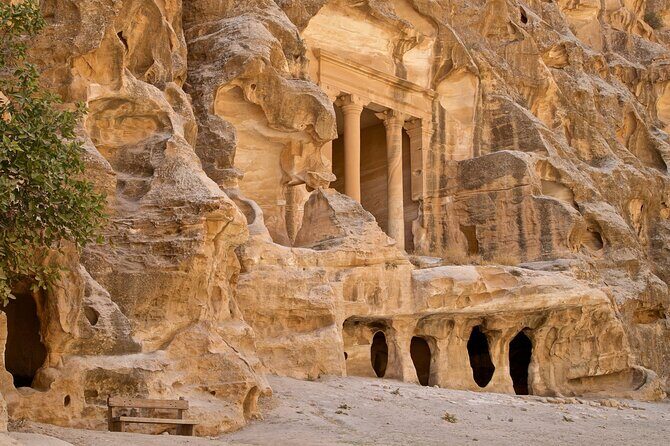 3-Hour 4x4 Safari in Little Petra - Tea, Snacks, and Sunset Viewpoint Over Little Petra