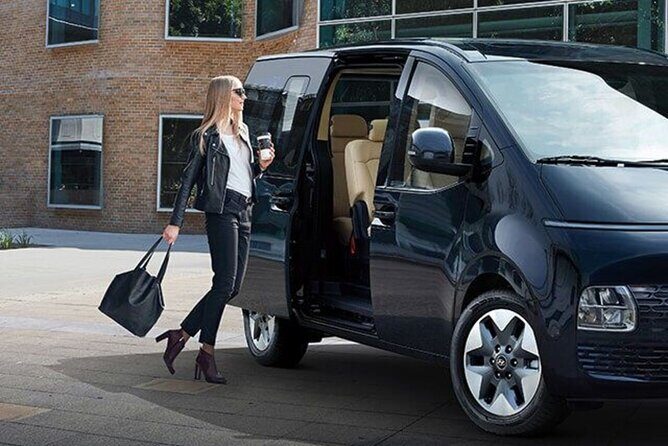 Amman Airport Transfer vice versa - The car experience: Wi‑Fi, water, and comfort when you need it most