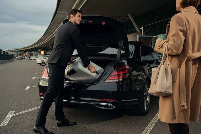 Amman Airport Transfer vice versa - Spotting your driver: the sign-and-meet approach