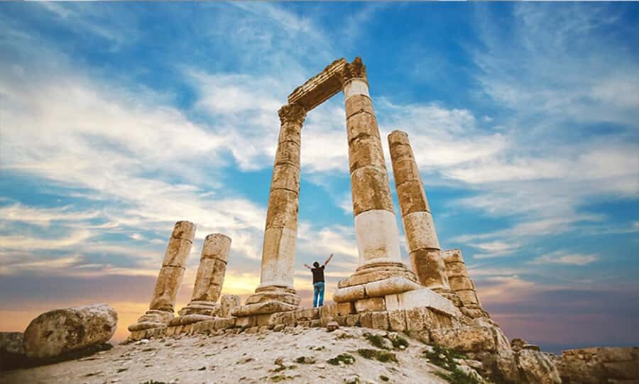 Amman Sightseeing Private Tour with Additional Options - Popular traditions and the Palace pass-by: what these stops add