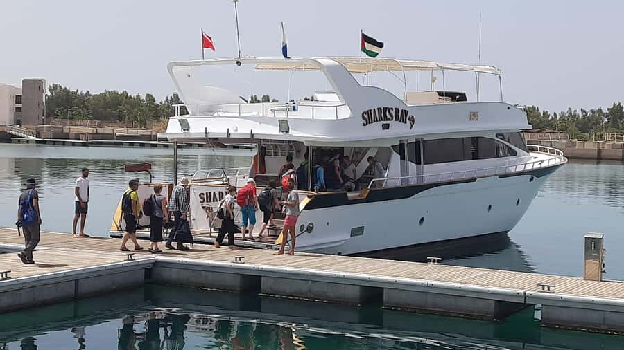 Aqaba: Red Sea Snorkeling Boat Trip with Buffet Lunch - Quick takeaways