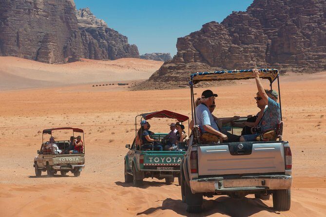 Best of Wadi Rum | Full day Jeep tour + Sleep under the stars | Pack all-in - Khazali Canyon and the best place to look slowly