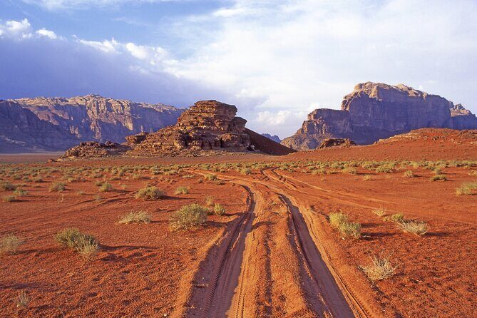 Best of Wadi Rum | Full day Jeep tour + Sleep under the stars | Pack all-in - Sunset in the desert and sleeping under the stars