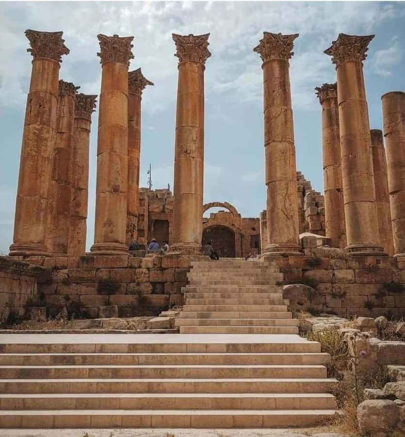 Day Tour Jerash - Ajloun and Um Qais From Amman - On the road with your driver: where the day either clicks or drags