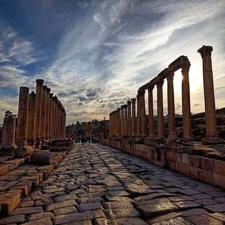 Day Tour Jerash - Ajloun and Um Qais From Amman - Timing, pace, and what to pack for a long walking day