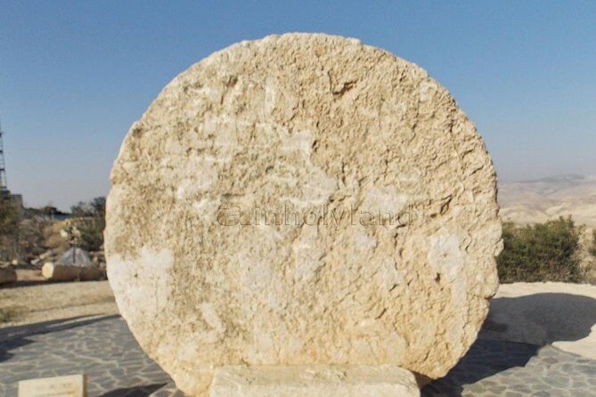 Day Tour - Madaba, Mount Nebo and Baptism Site - Mount Nebo at 817 Meters: Moses, Panoramas, and Byzantine Mosaics