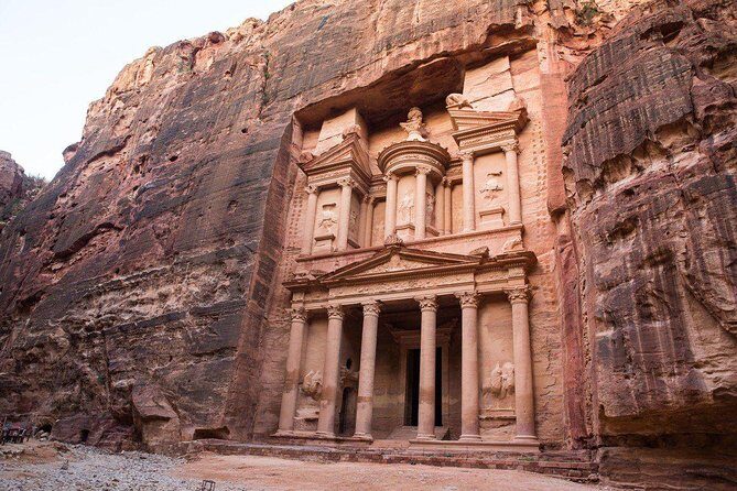 Day Tour to Petra from Amman - Free time inside Petra: where you can slow down and eat