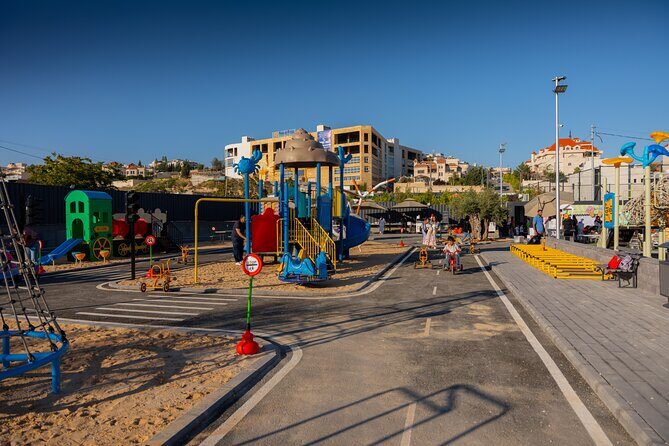 Discover Trax Jo Playground and Traffic Park Fun - Food planning: lunch isn’t included, but there are options on-site