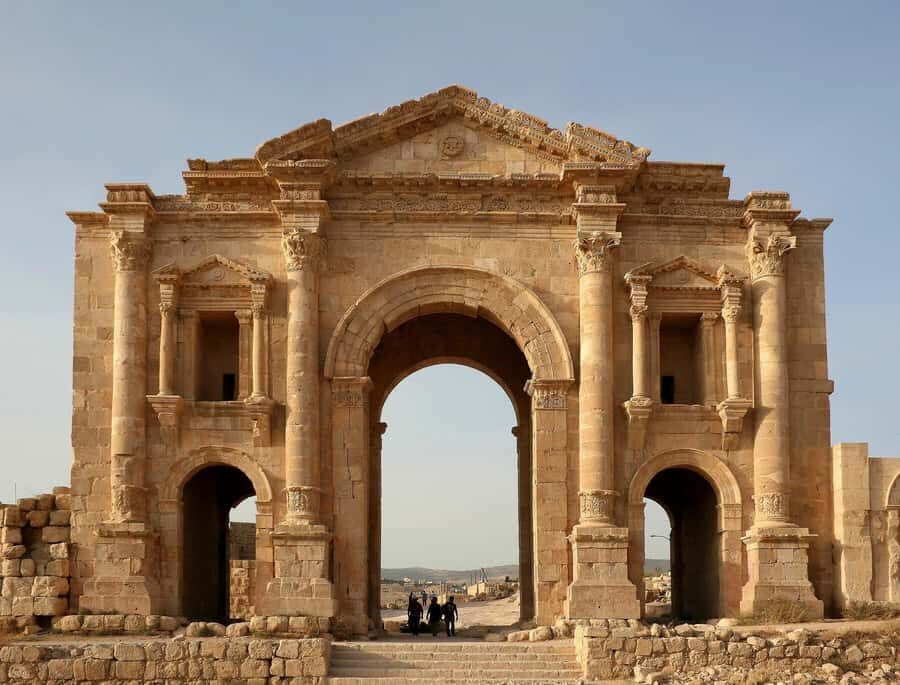 From Amman: Jerash, Ajloun Castle or Umm Qais Private Tour - Transport, driver commentary, and the small extras that make it smooth