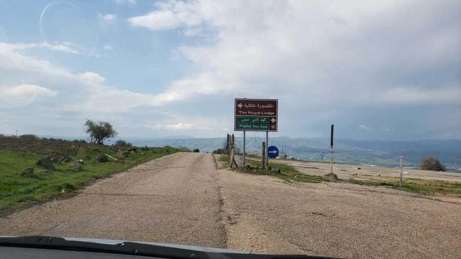 From Amman: Jerash, Umm Qais, and Jesus' Cave Private Trip - Do you want a local guide in Jerash?