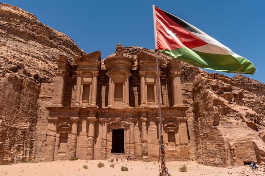 From Eilat: Petra Full-Day Guided Tour with Transfers - Return Drive With Wadi Rum Observation Stops: Same Route, Better Perspective
