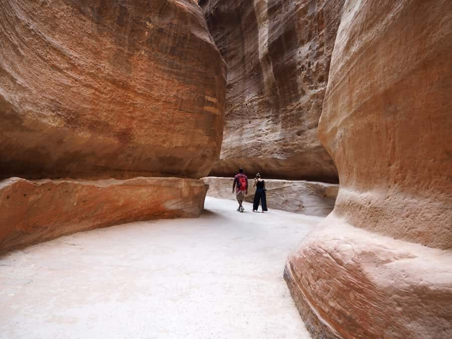 From Eilat: Petra Full-Day Guided Tour with Transfers - What to Bring and How to Dress for Petra and the Border