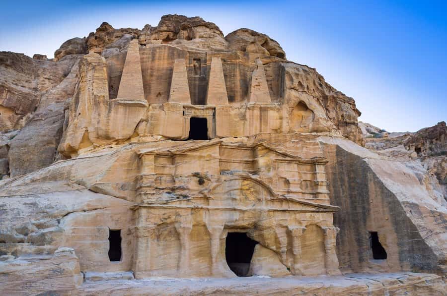 From Eilat: Petra Tour with Transfer and Lunch - Entering Petra: Siq to the Treasury with a real licensed guide