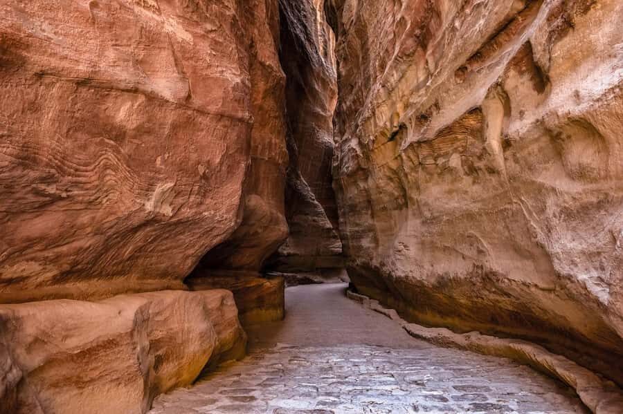 From Tel Aviv: Guided Day Trip to Petra with Lunch - The drive south: comfort, breaks, and real scenery changes