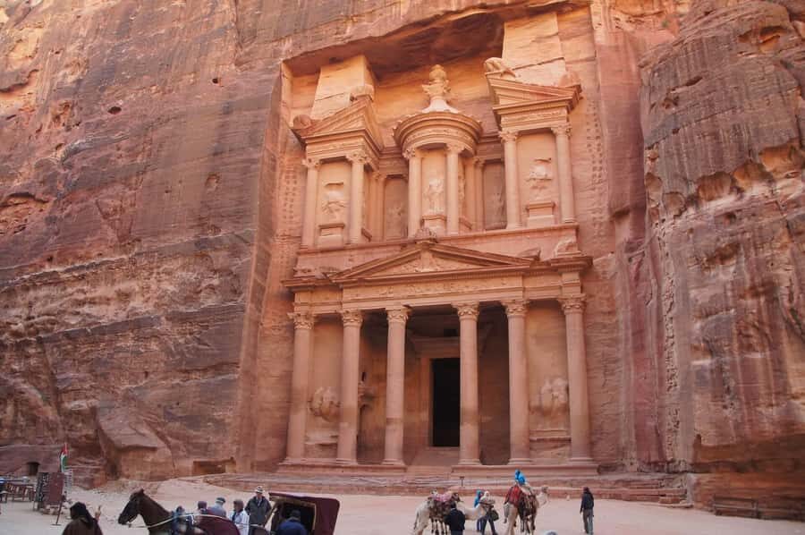 From Tel Aviv: Guided Day Trip to Petra with Lunch - Crossing the Israeli–Jordanian border without the maze