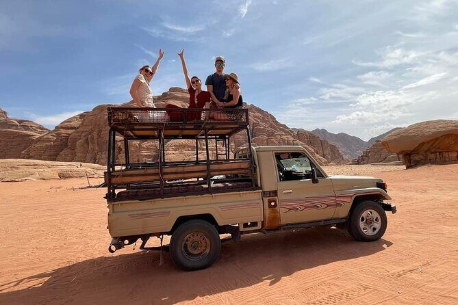 Full Day Jeep & Camel Tour No stay - Guides, communication, and the small-group difference