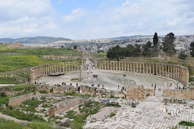 Full Day Tour Jerash, Ajloun and Umm Qais From Amman - Umm Qais: Gadara’s Roman Ruins With Cross-Border Vistas