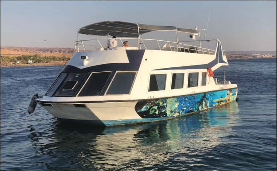 Glass Boat & Snorkeling with day use of Berenice Beach Club - The glass-bottom boat: coral viewing plus named Red Sea sights