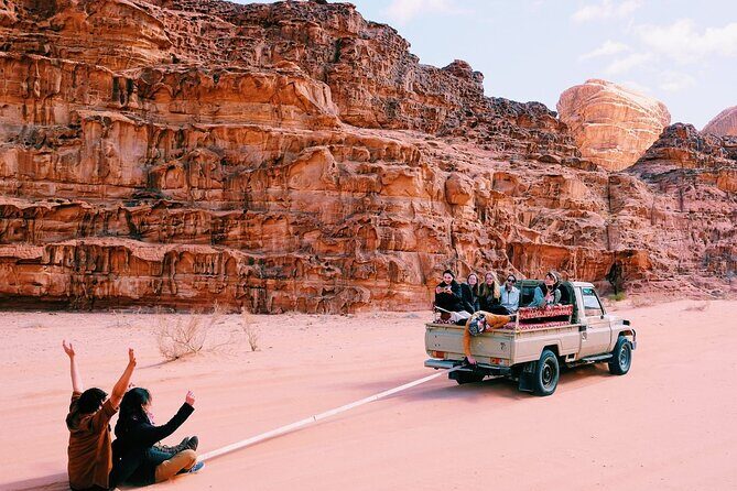 Half day Jeep Tour in Wadi Rum incl. water and Bedouin tea - Price and entry fees: what $40 really means