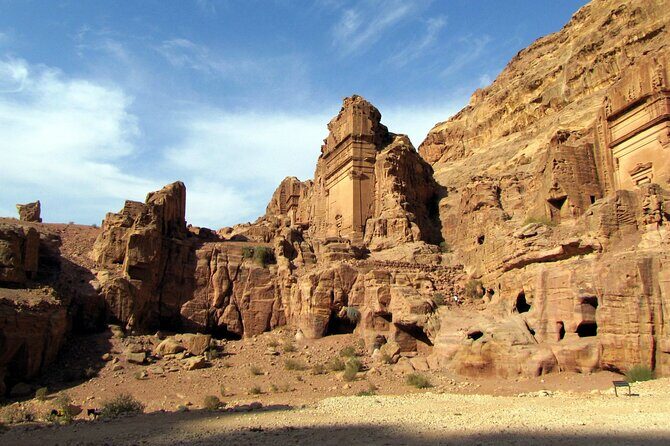 Petra and Wadi Rum Full-Day Private Tour From Amman - Petra: what 4 hours gets you at Al-Khazneh and beyond