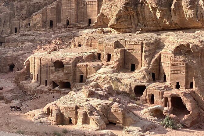 Petra and Wadi Rum in One Day | The Jordanian Mappers - The Siq: Your 1.2 km Walk Into Petra’s Mood