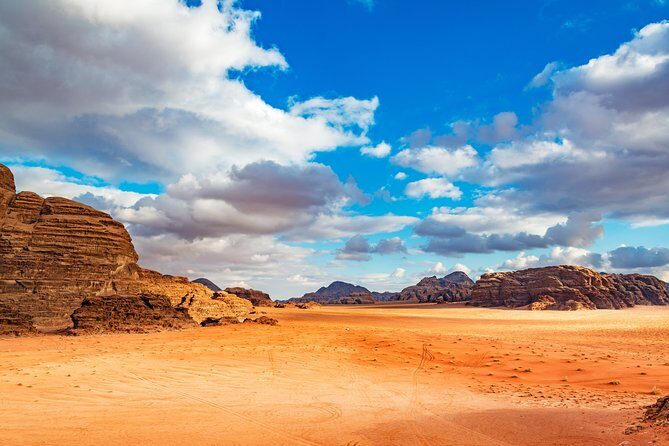 Private Full-Day Wadi Rum and Petra Tour from Aqaba - From Aqaba at 8:00 am: The Ride That Sets the Tone