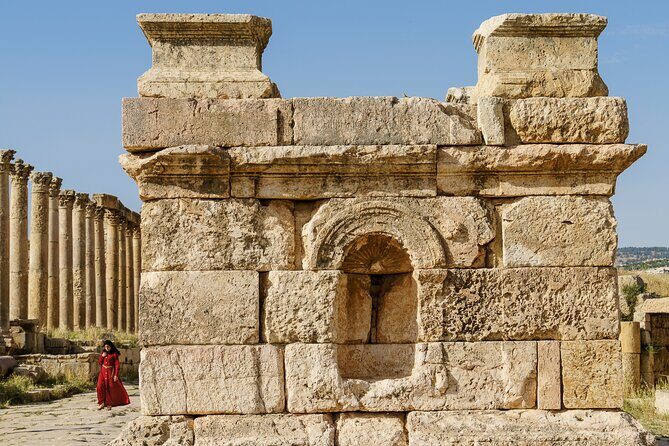 Private Half Day Tour in Jerash From Amman - Jerash ruins in a half-day: Oval Plaza, Artemis Temple, and Hadrian’s Arch