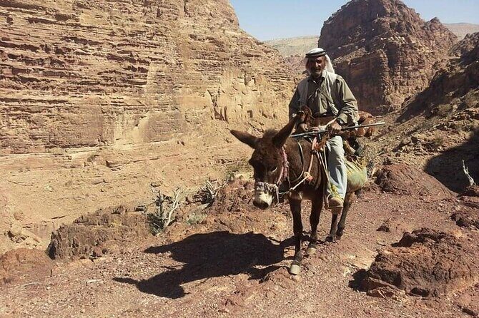 Private Half-Day Tour of Petra with Lunch - Lunch in Petra caves with a local family