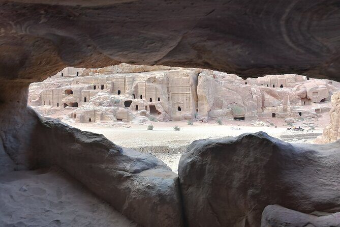 Private Petra Back Entrance Tour with Guide . - Logistics you should plan for: heat, pace, and ending at the Treasury