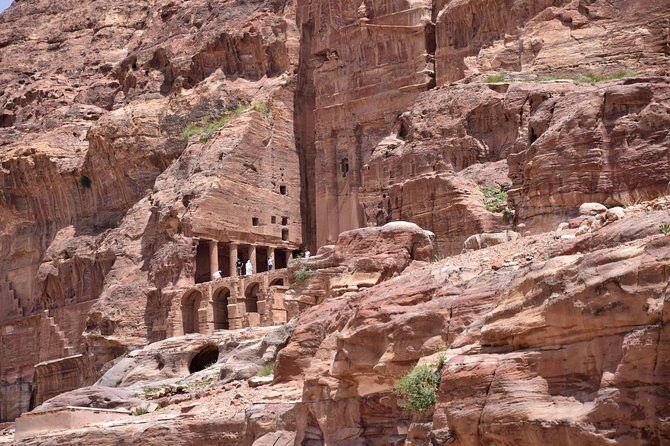 Private Petra Round-Trip from Amman - Road trip details: pickup, the drive, and the built-in breaks