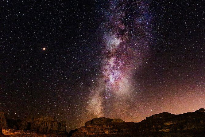 Stargazing Adventure in Jordan - Group 1 under the green laser: constellations, zodiac, and finding direction