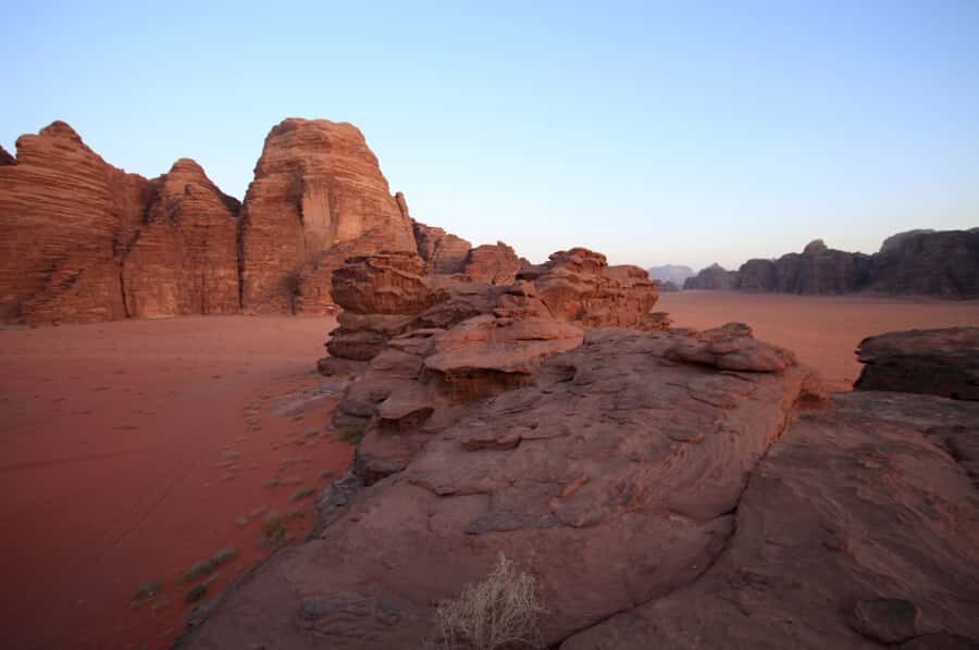 Wadi Rum: Explore 10-Hour Jeep Tour Pass, Guide, Meal & Stay - Milky Way stargazing: what’s possible after midnight