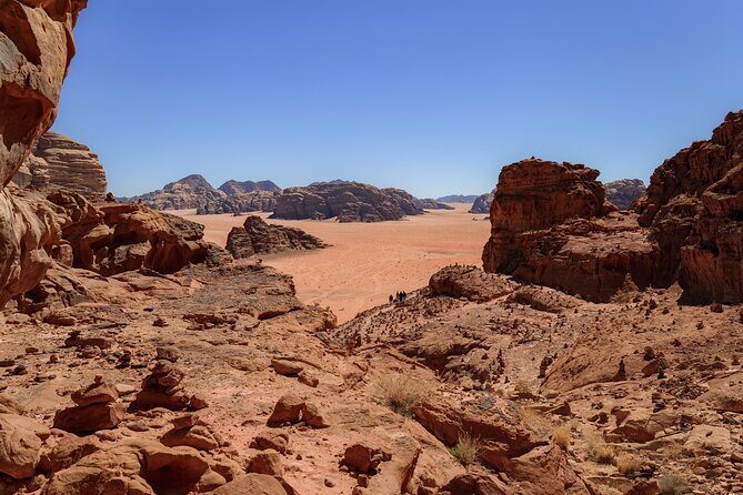 Wadi Rum: Explorer 5 Hour Jeep Tour PASS + Bedouin Tent + Meal - Small-group Jeep tour with an English-speaking guide: why it matters