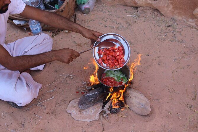 Wadi Rum Full Day Jeep Tour - How the private jeep and English guide affect the day