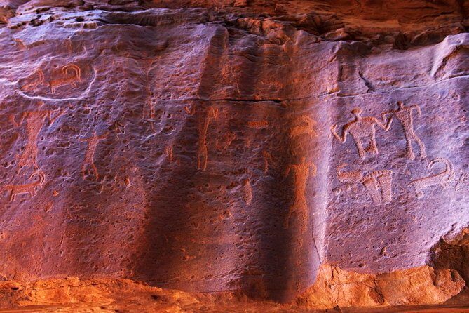 Wadi Rum: Full Day Valley Tour with Lunch - Um Frouth Rock Bridge at Sunset: Why the Timing Matters