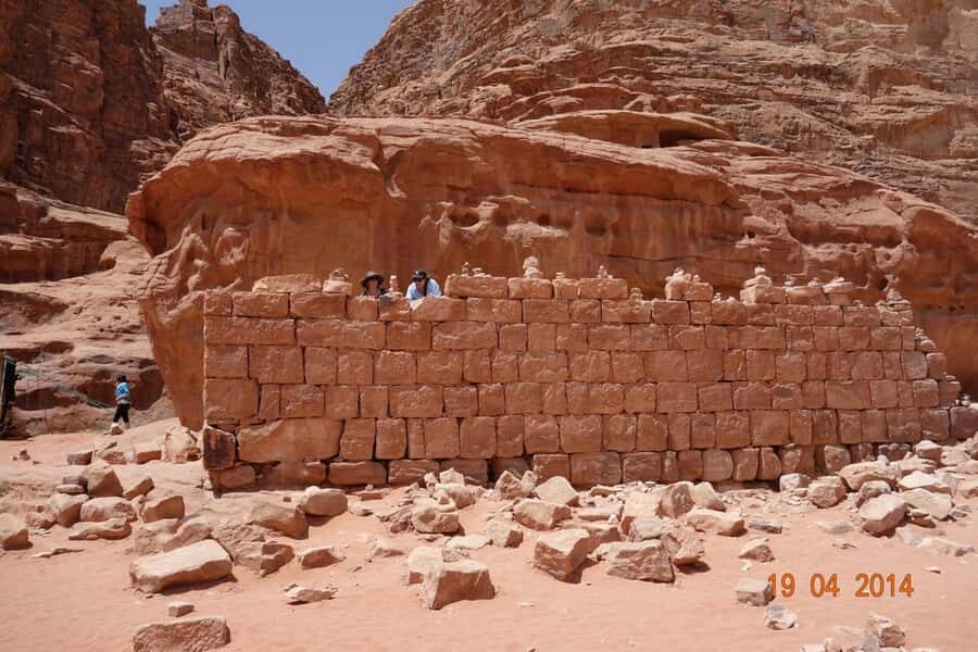 Wadi Rum Highlights: 4-Hour Jeep Tour - Morning or Sunset. - The Jeep Safari Rhythm: Small-Group Comfort and Photo-Friendly Stops