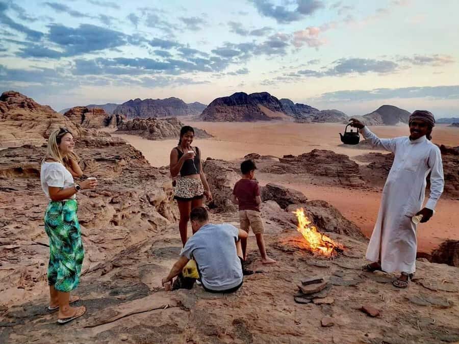 Wadi Rum: Morning or Sunset Jeep Tour - Morning vs sunset: picking the right light and mood