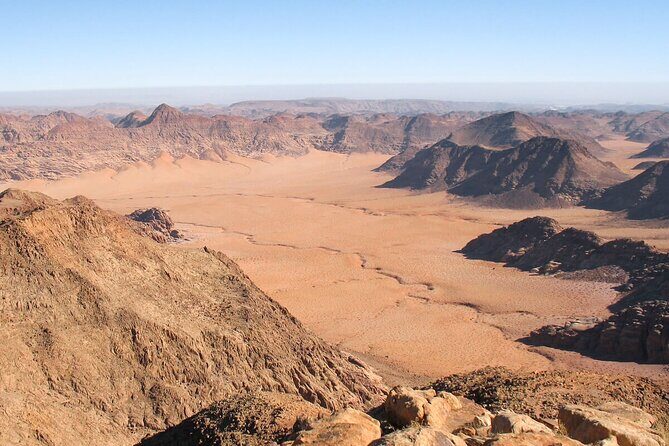 Wadi Rum: Mountain Hike with Lunch & Scenic Valley Tour - Who Should Book This Private Wadi Rum Day Hike?